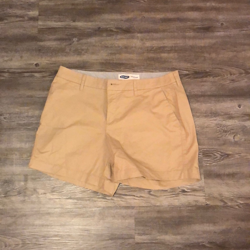 Females short tan